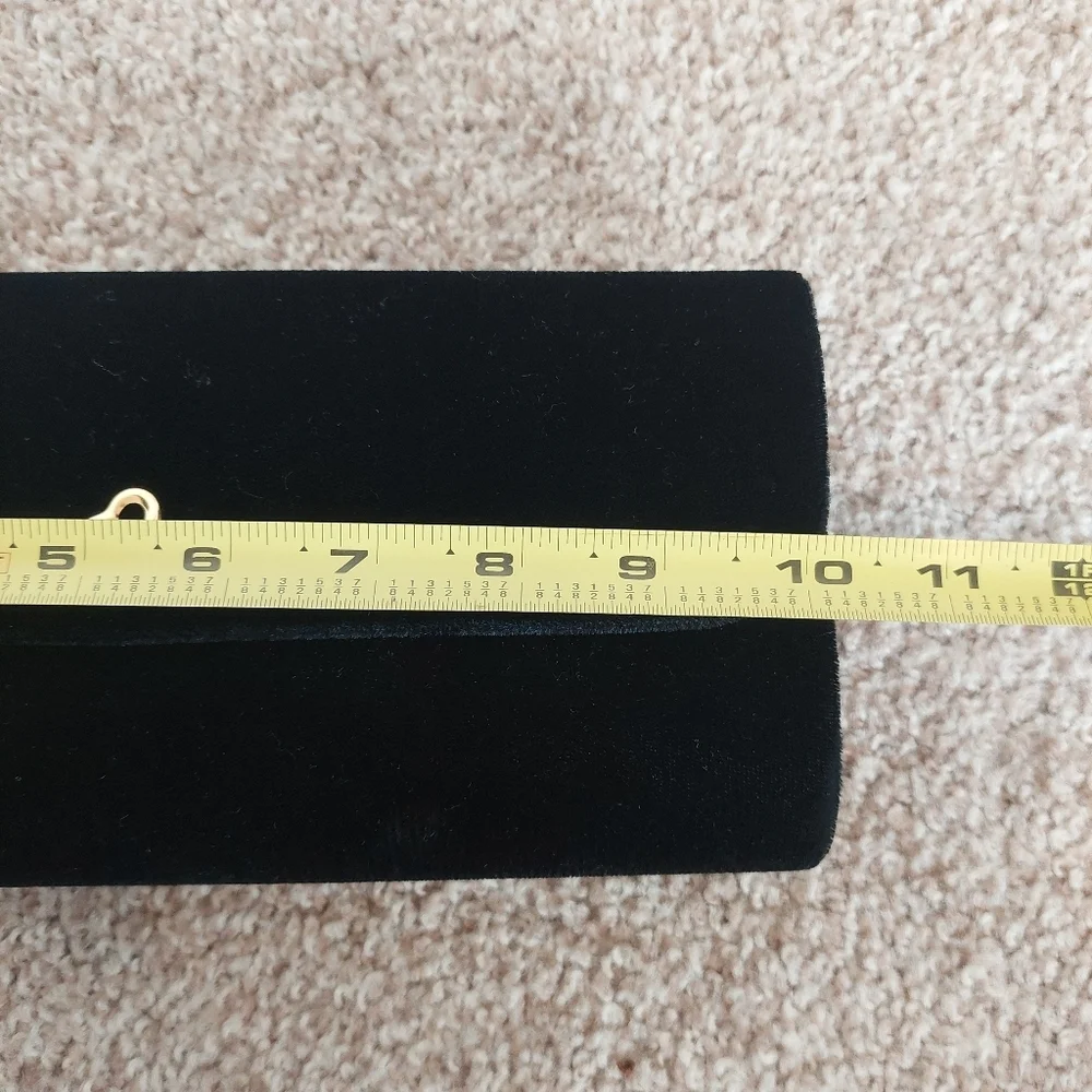 VICTORIA'S SECRET Vintage Black Velvet Clutch‎